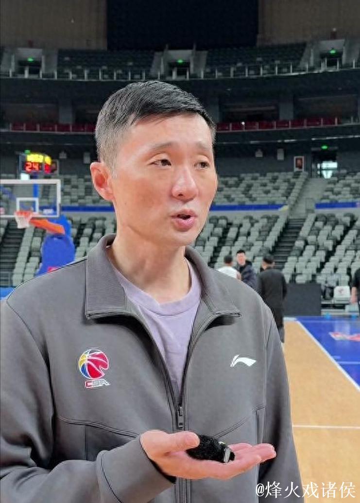 惨败于北京后刘炜遭质疑！战术失灵、防守塌陷，应变力不足引发下课呼声